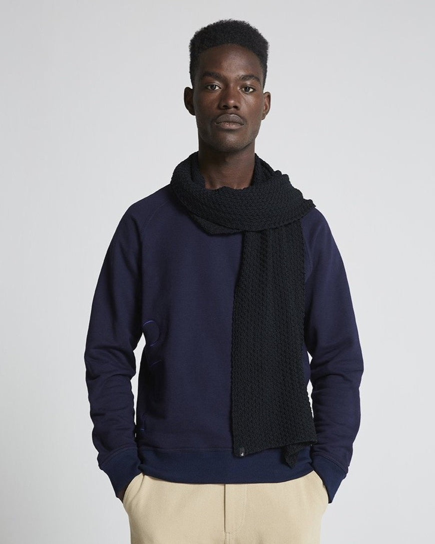 The Wool Scarf - Black Beauty