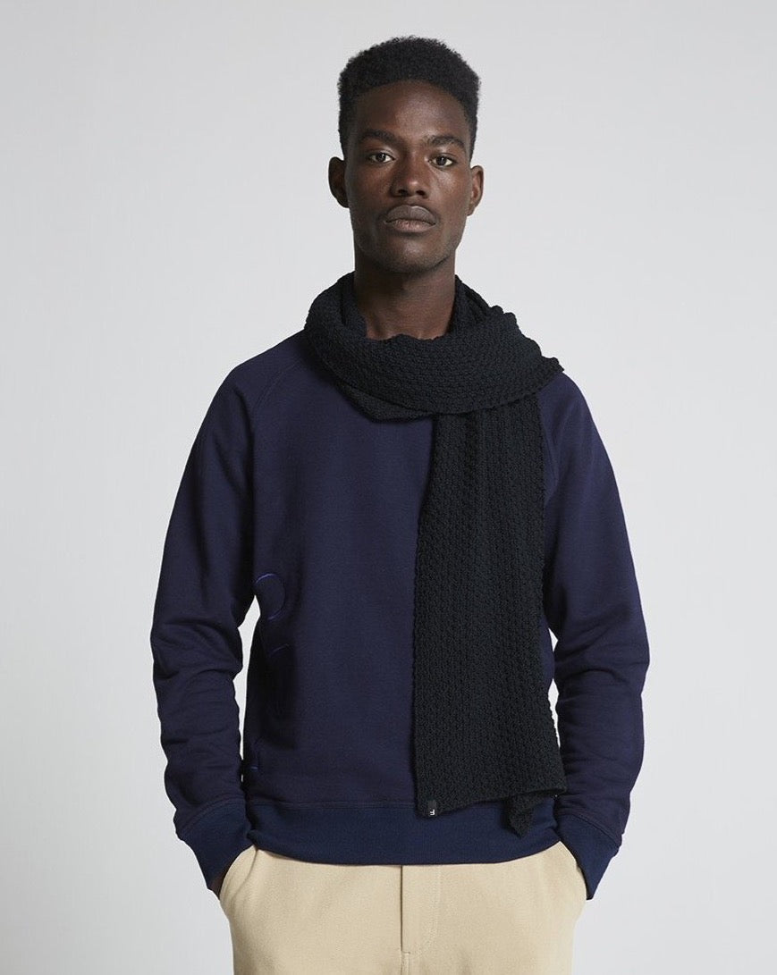 The Wool Scarf - Black Beauty