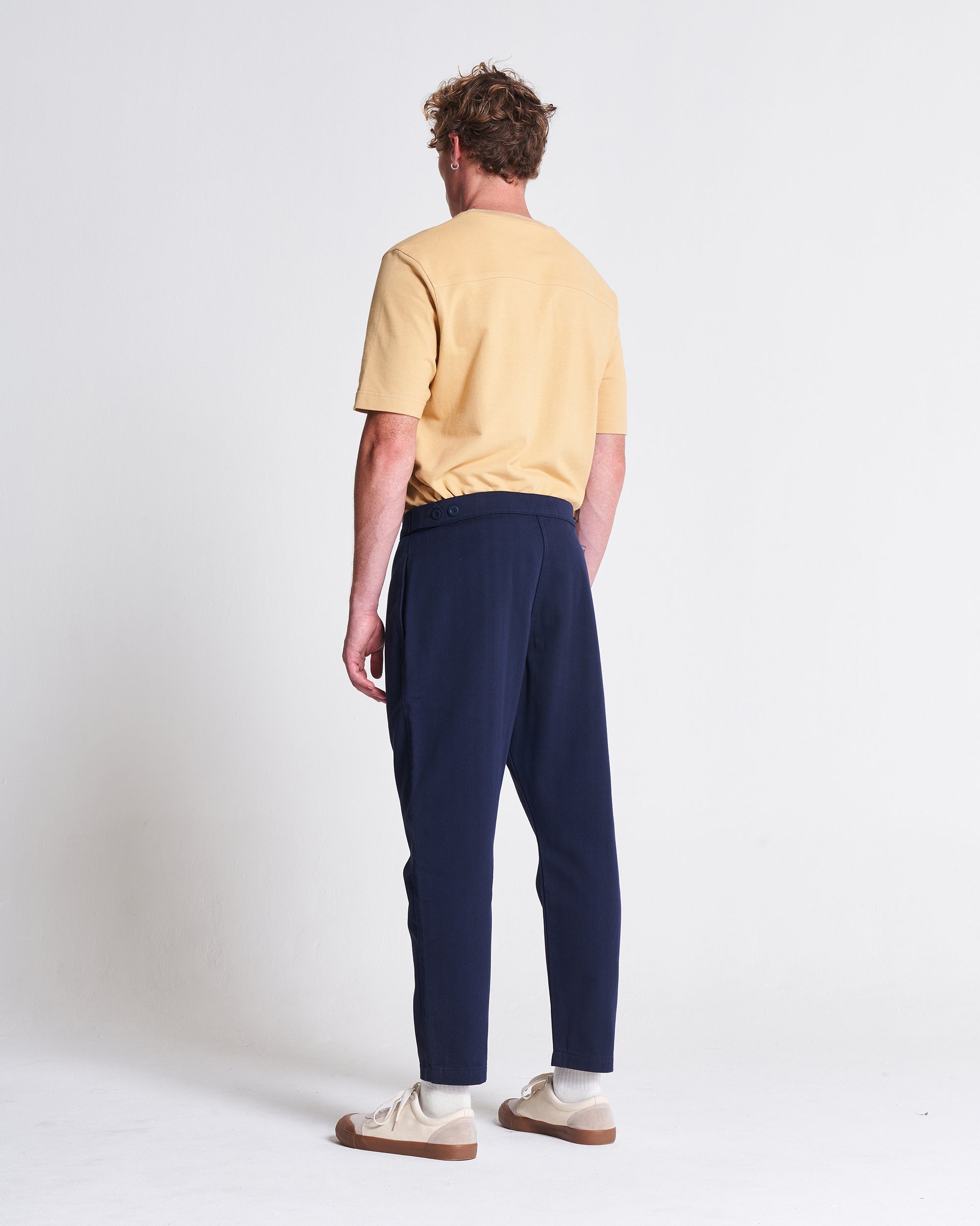 The Cotton Weekend Trouser in Black Iris (Navy)
