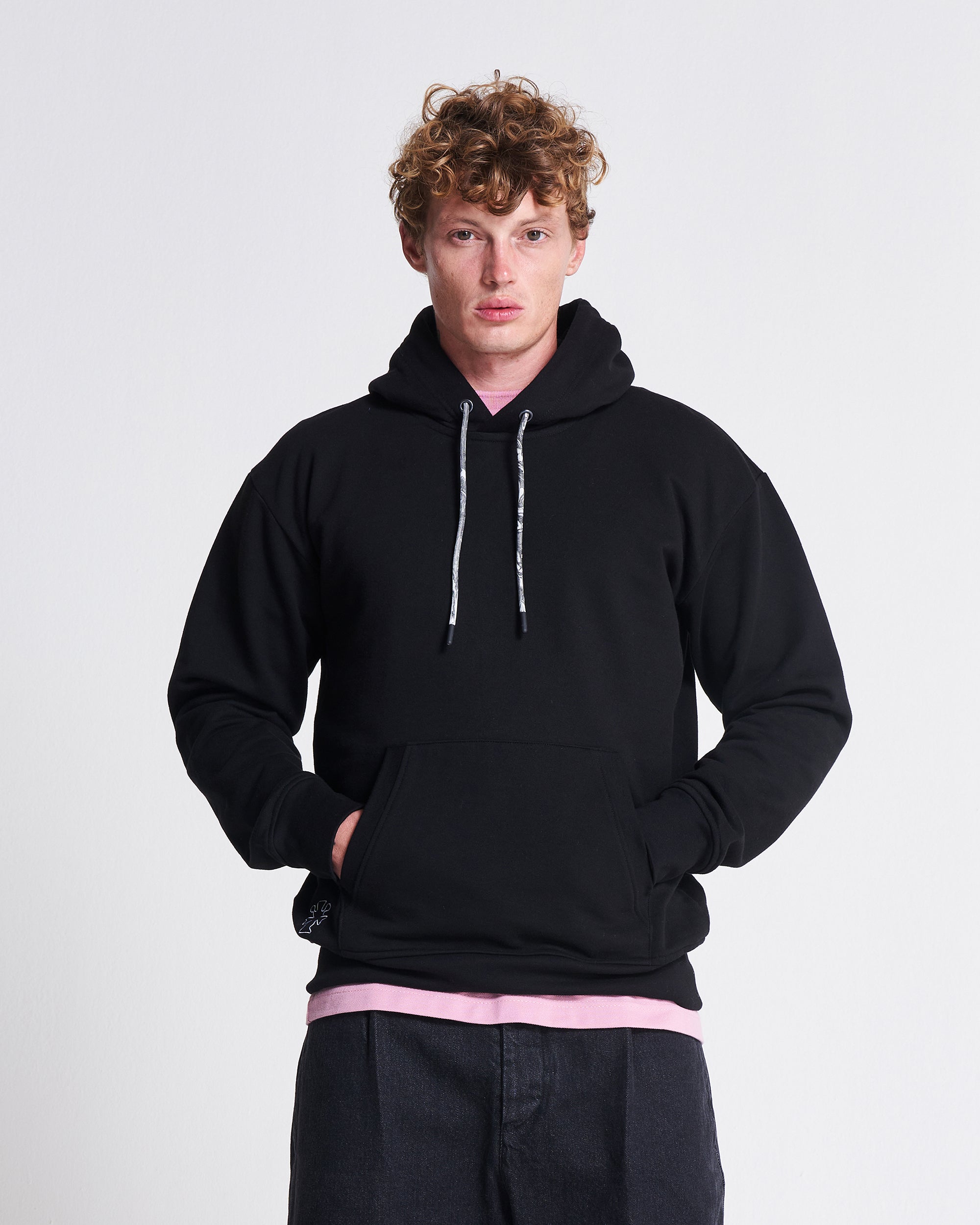 Field Hoodie in Cotton Black Beauty