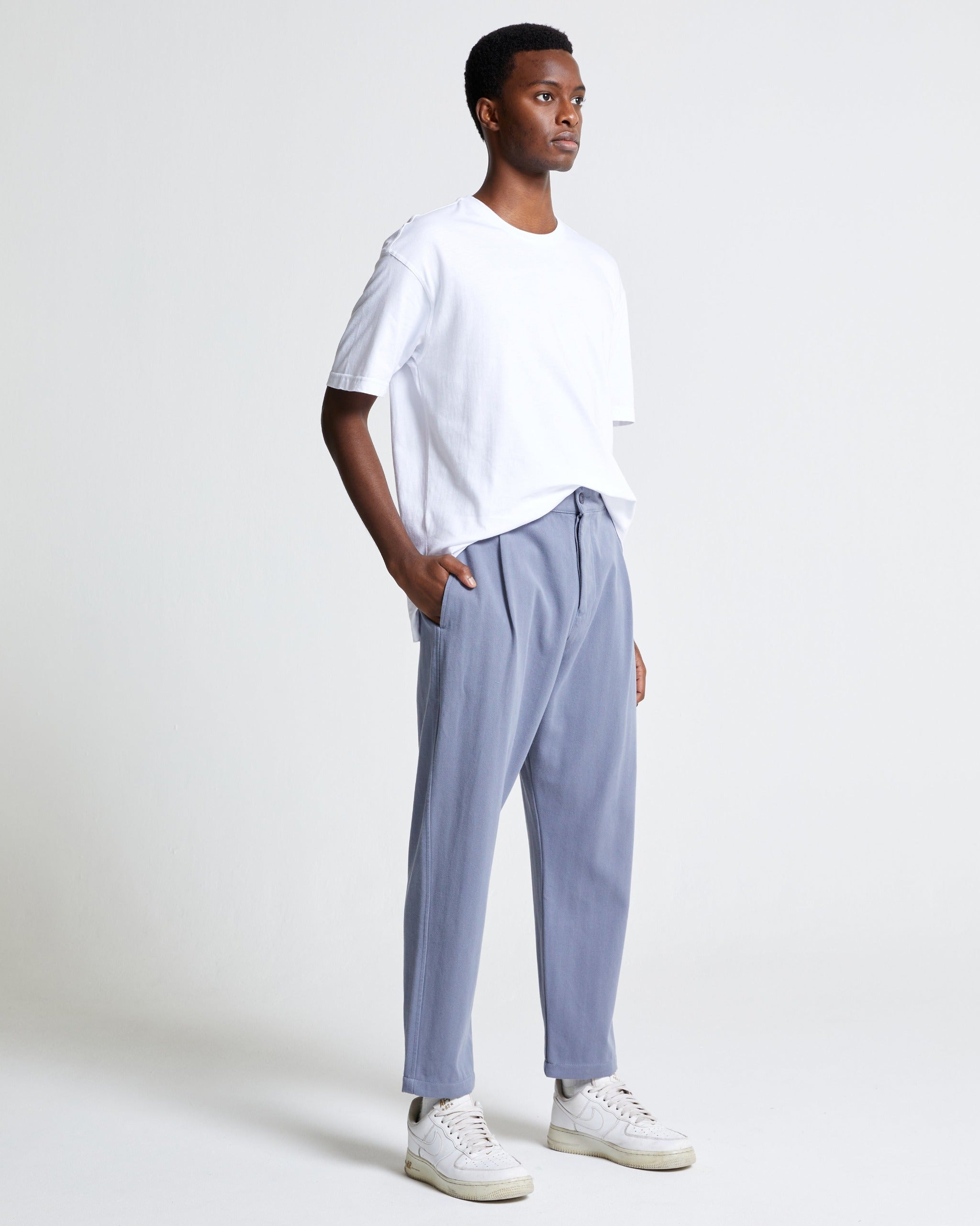 The Cotton Weekend Trouser in Folkstone Grey