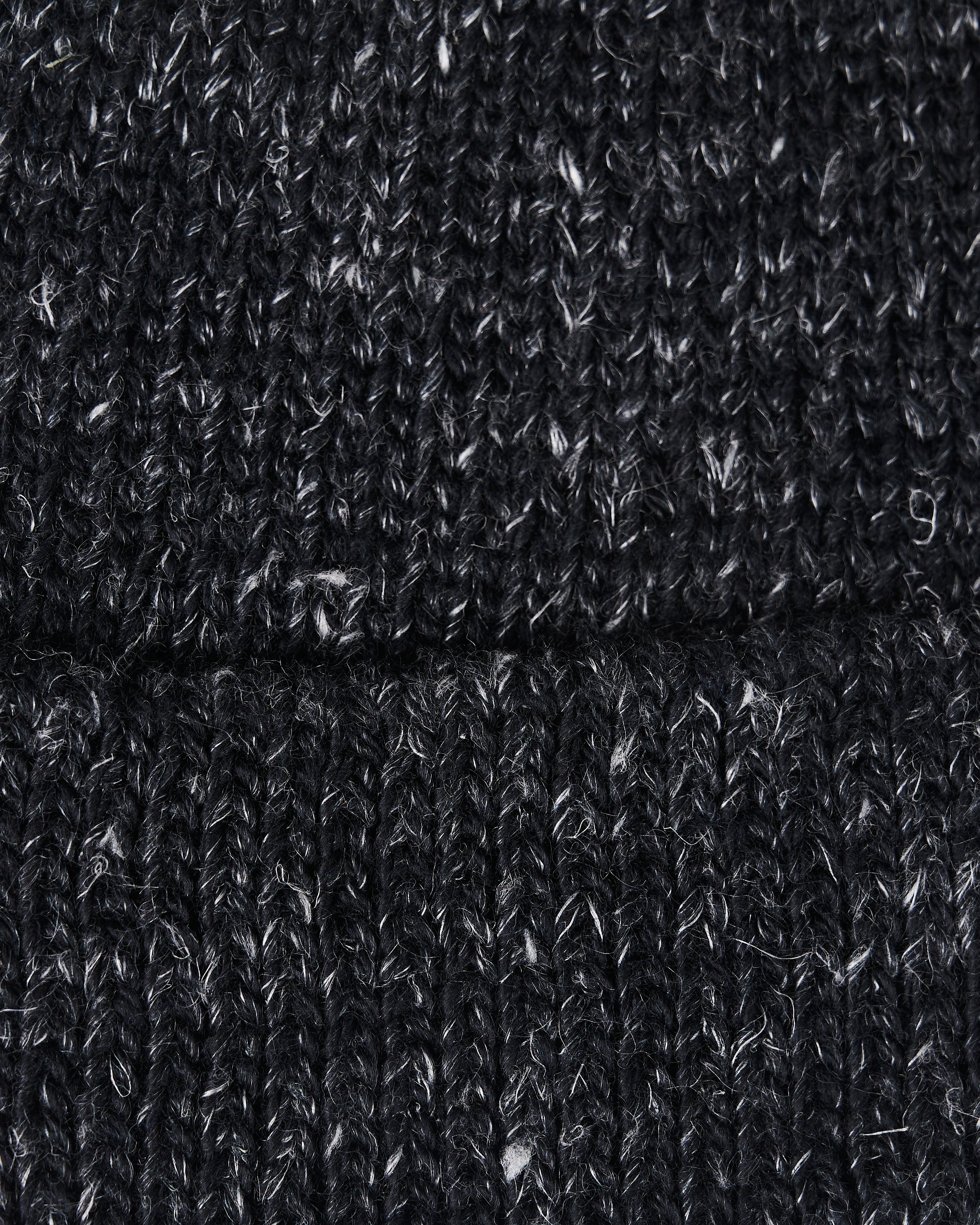 Field Beanie in Wool & Linen in Black Beauty