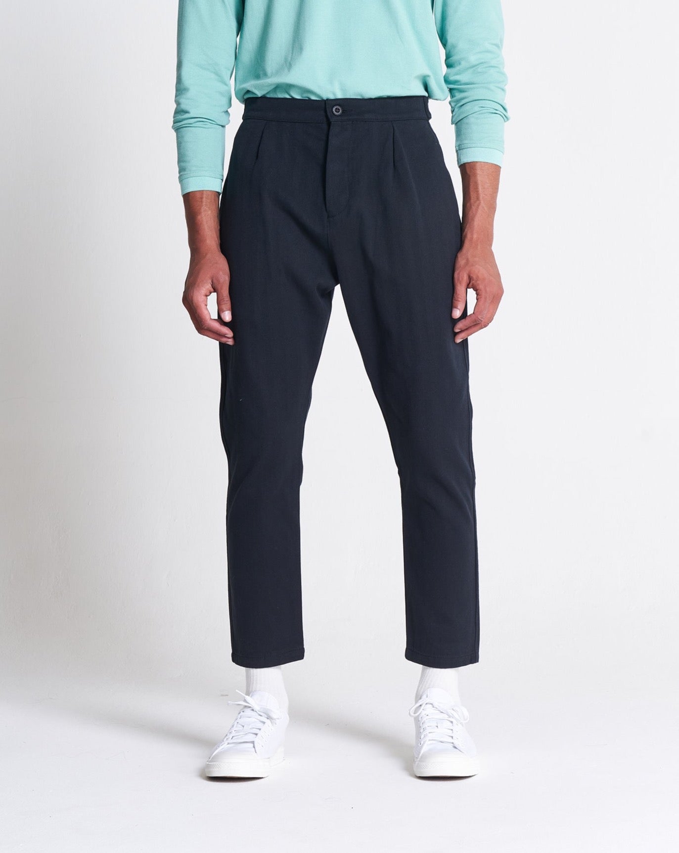 Cotton Weekend Trouser in Black Beauty