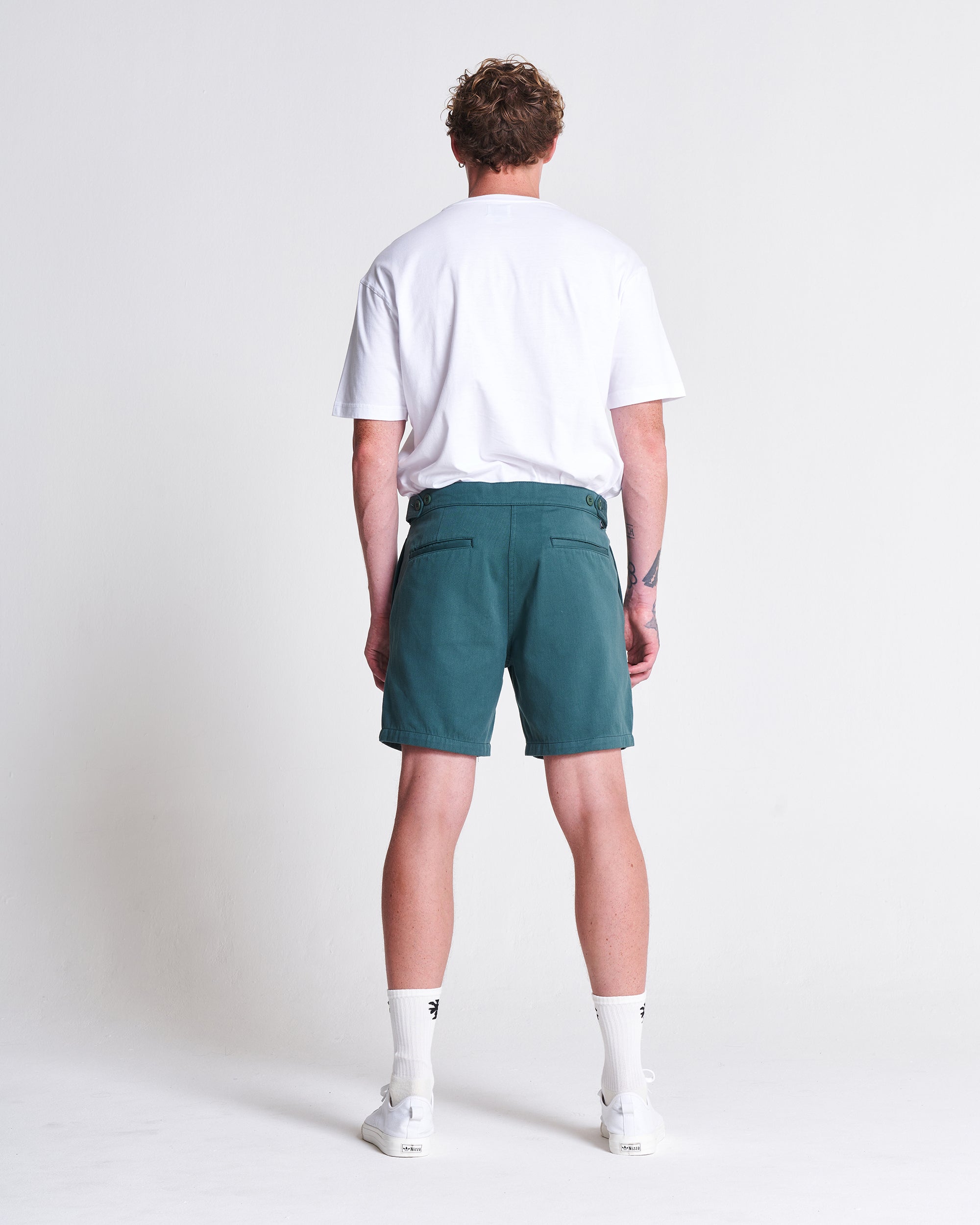 Relaxed Shorts in Cotton Silver Pine